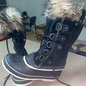 Sorel’s Joan of Arctic Boot (BRAND NEW)